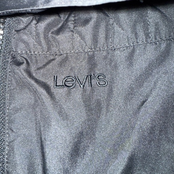 Levi's Black Bomber Jacket with Sherpa Collar - Picture 3 of 10